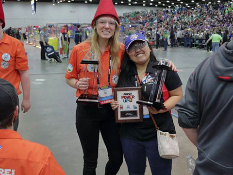 One of our students posing with a student from our alliance parnter #2013 Cybergnomes.